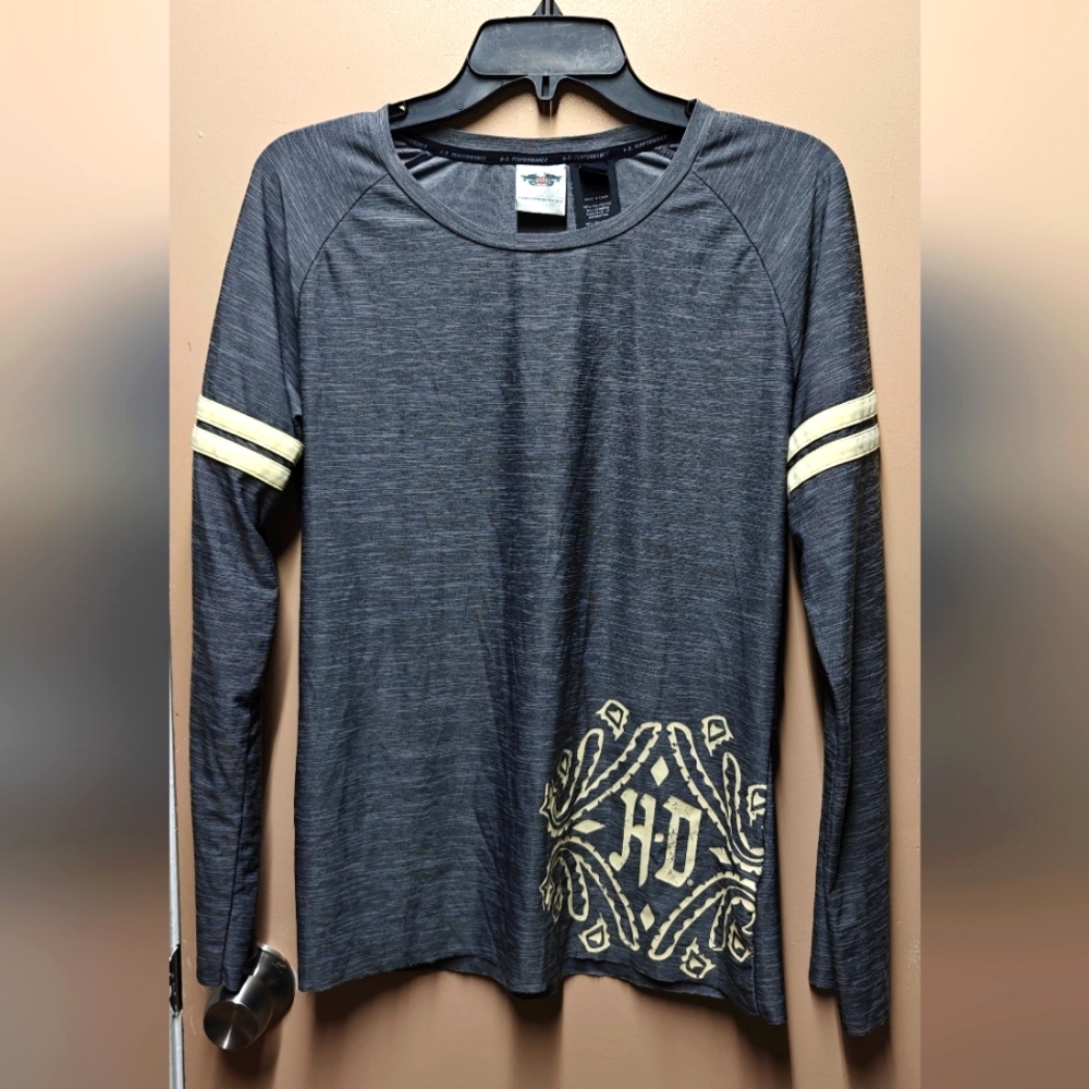 Long sleeve shirt